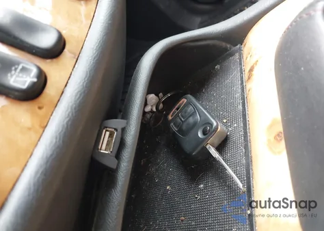 2001 Mercedes-Benz Ml 320 z USA, uszkodzony, nr VIN 4JGAB54EX1A243467